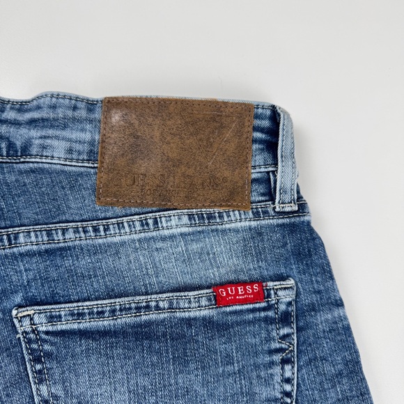 Guess Bermuda Washed Denim Shorts Women’s US Size 30 Y2K Inspired Blokecore - Picture 11 of 11